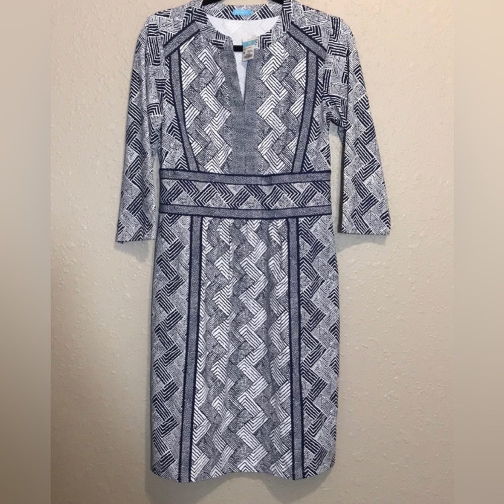 WOW! NWT J McLaughlin Lola Dress Sz M Split Neck Navy & White Antique Path print